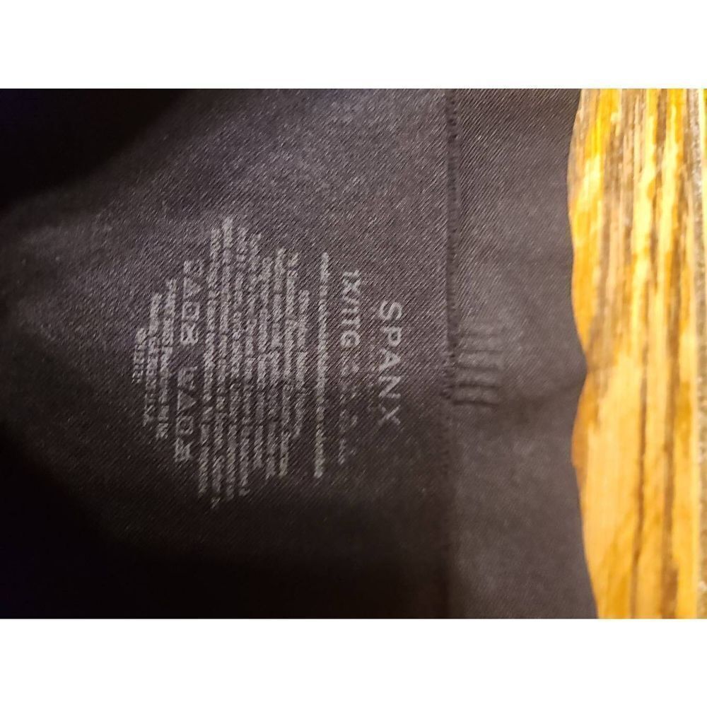 SPANX High-Waist Black Leggings - Picture 3 of 3